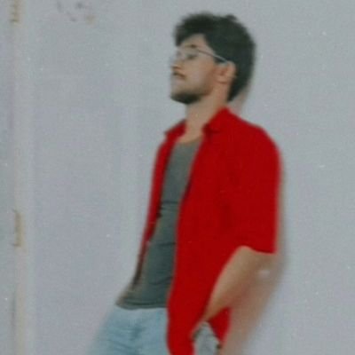 DeepakOnGrowth's profile picture. In your darkest house, I am the light you forgot existed 🌒 Intense heart, graceful mind.