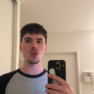 ActuallyAttila's profile picture. Homosexué      https://t.co/XpjfxUhVE9