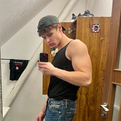 galactivize's profile picture. Product specialist | Helping you build, launch & promote your digital product | 200+ sales in one launch | 450+ creators guided with proven methods.