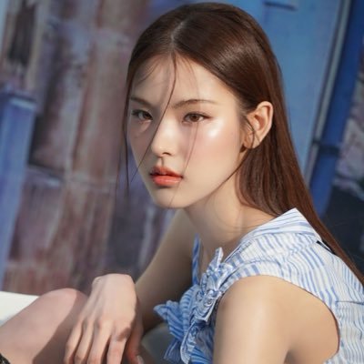 cassources's profile picture. rps — all my ship lives in my work ﾟ✿