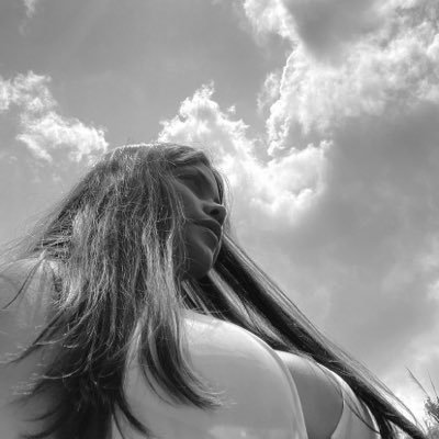 _kathecg's profile picture. bored af