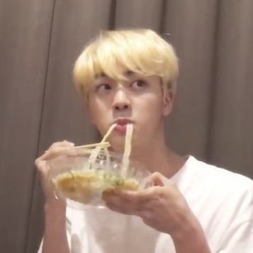 heystobit313's profile picture. Where there is hope, there are always trials🐳🐚

 아포방포💜 ,medico⚕️:2018 army🇮🇳