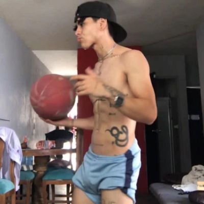 hossein0532's profile picture. اگه کسی بهت حس زندگی داد سعی کن خرابش نکنی دیگه پیش نمیاد