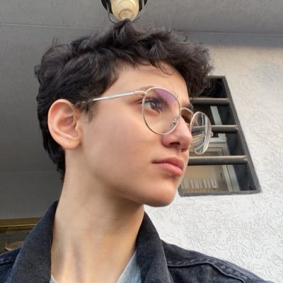 sadistcer's profile picture. cyber security student🧑🏻‍💻