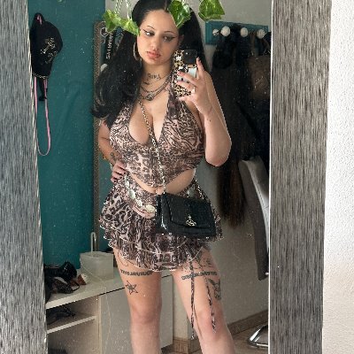 Valentinaonli12's profile picture. This is not my main, follow me here 👉@AkkaValeen73572