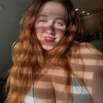 lanarose70's profile picture. Let’s Love Leads