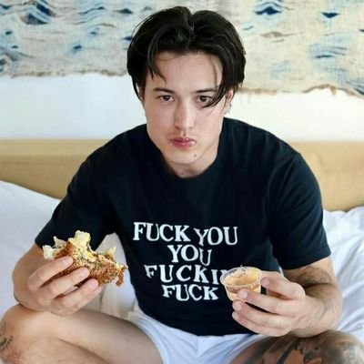 kingonutti's profile picture. 