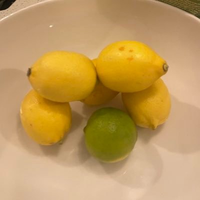 aishdhehwhwh's profile picture. 