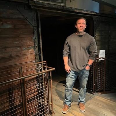 DavidJohns36869's profile picture. Follow back