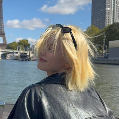 rkiveitzy's profile picture. music, books & bangitzy