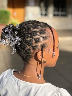 thatgirlboyani's profile picture. 