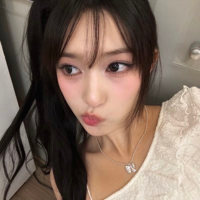 aaccendio's profile picture. yo solo pienso en ive