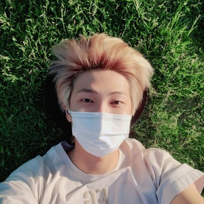 rkhivejoon's profile picture. In love with namjoon’s puns and his buns 🫡 • 아포방포 💜 • minors dnf • fan account 🌱