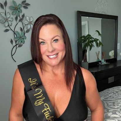 Best_women_fans's profile picture. Showcasing mature women of all shapes sizes
 my wife ❤️ @Tammyreynoldsof 💞
 Model :@65_dkm🩷
@HotCAssidyChloe💞
@JayneMay78 💞
@missjonner74💞