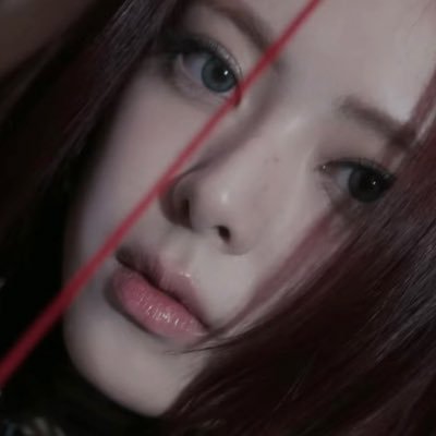 itziconicvibez's profile picture. ~certified ITZY yapper~ she/her • 24 • five or none🤍🦋