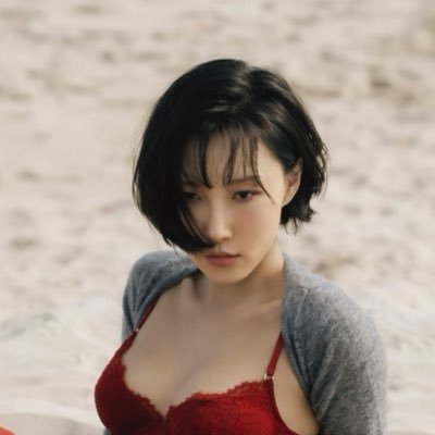 lovehwasa_moo's profile picture. instagram: @love.hwasa.moomoo / @luv.hwasamoo