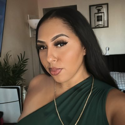 @_prettyasslina