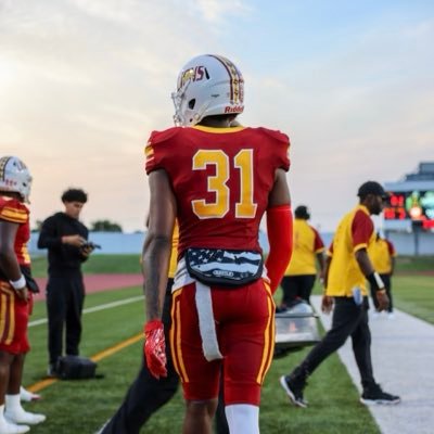 CJ3959163955546's profile picture. Jack Yates highschool |class of 26| (HTX) | 6'2 /201lbs /DE| - 2.8 GPA. "To reach your dreams you have to become someone's nightmare.."