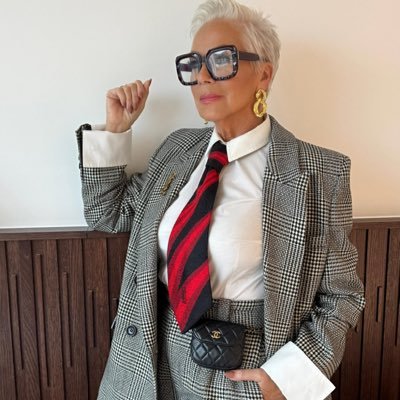 TEAMDENISEWELCH's profile picture. Follow us for all news on @realdenisewelch