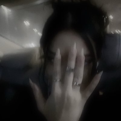 sy66au's profile picture. vampire princess & moon daughter