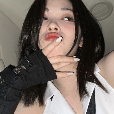 deargah_old's profile picture. still need to make a carrd but basic dni list rn 🖇️ (deukae 240303) (mubank 250927)