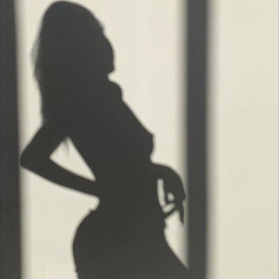 KatalineS99's profile picture. Horny. Looking for horny straight men. Down to trade just DM me. You first😘