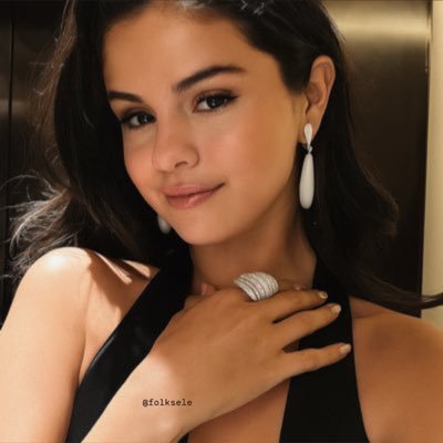 folksele's profile picture. no man has ever loved me like you do