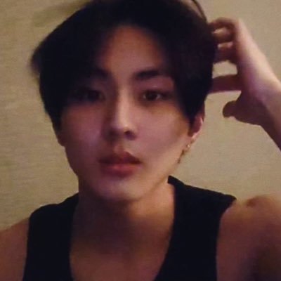 belikeyoun's profile picture. live, laugh, 2 men kissing enjoyer