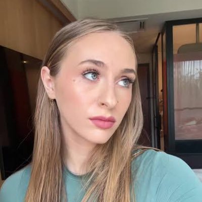 olyriaroy2233's profile picture. welcome to my world 🌎