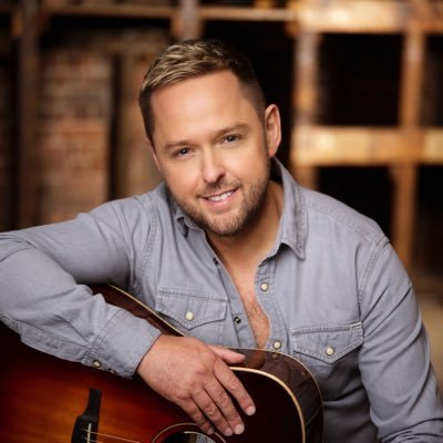 derekryanmusic's profile picture. Official Twitter Of Irish Country Singer/Songwriter.