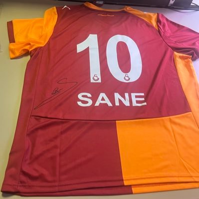 satismaat's profile picture. 