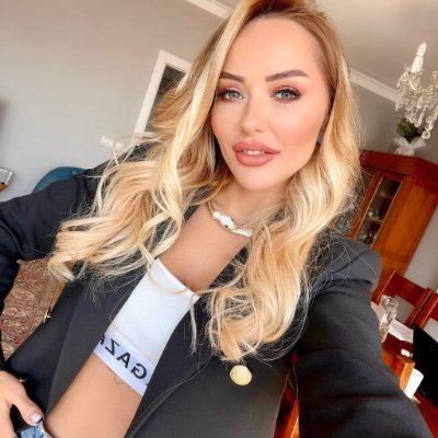 MuhdAkidFiqri's profile picture. Lover of small animals🥰
Positive vibes only✌️
Forever young at heart💗
Spreading love and positivity💌
Blossoming into my best self🌸
Exploring the world