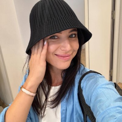 Dori90886498's profile picture. Hello everyone, I'm from the Windy City of Chicago. I'm an avid political observer who follows current affairs and social developments.