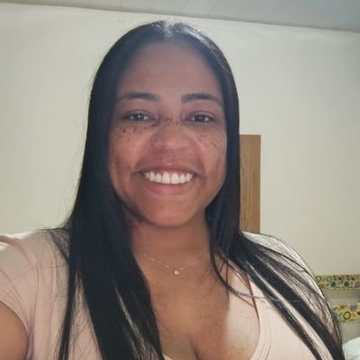 dressa_toledo's profile picture. Quem você era a uma decepção atrás? 🤔