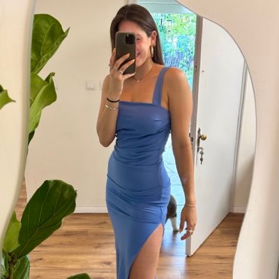 omersegev9's profile picture. מתנשאת לגובה ומתנשאת בכללי