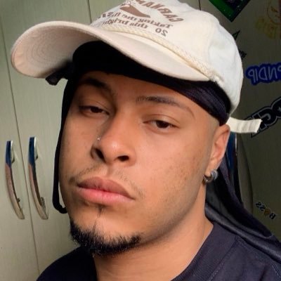 unlit_man's profile picture. lindo e niilista na mesma medida