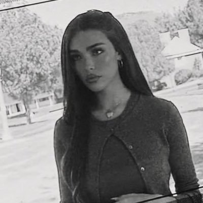 imsobluem's profile picture. 𝘀𝗽𝗶𝗻𝗻𝗶𝗻 𝘁𝗼𝘂𝗿 𝗣𝗮𝗿𝗶𝘀 "𝟮𝟬.𝟬𝟯.𝟮𝟰"🐰ྀི " @arianagrande @madisonbeer " 🎧ྀི @isabellarosa @maggielindemann🖤