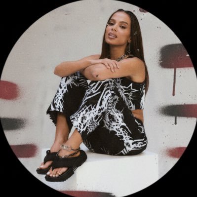 gabanitta's profile picture. Funkstar!