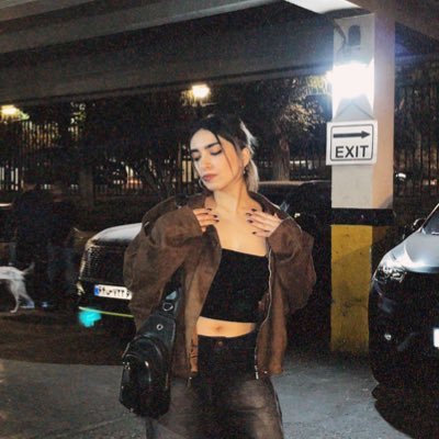 shapeofmercury's profile picture. تایجین کیوفوشو، 🧚🏻‍♀️just a lil  designer