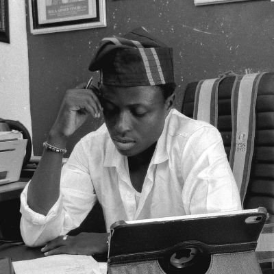 bryhim_'s profile picture. Wabillahhi Taufiq 🕋 || Advocate of SDGs 11 🌇 || Chairman 👨🏻‍💼; BRYHIM HOLDINGS 🏤 || Associate Surveyor 👷🏽‍♂️ || Urban Planner 🏘️|| Policy Critic 👨‍⚖️