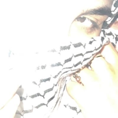 douwoomi's profile picture. words hurt more than actions. it remains anchored in the minds …. 🗣️🧠🙃 #freepalestine !🇵🇸❤️‍🩹✊🏻