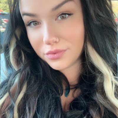 @heatherellaxo