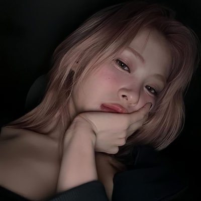 cheerupbaby79's profile picture. listening to blue by kim taehyung & stone cold by myoui mina