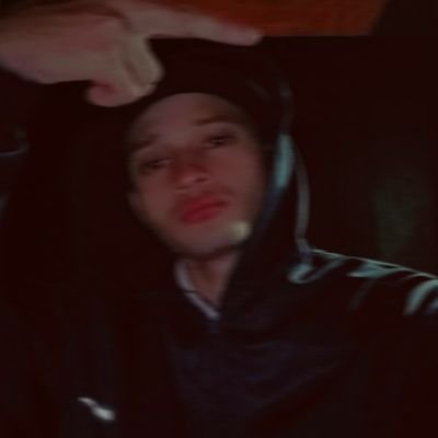 crfleot's profile picture. 🖤❤️