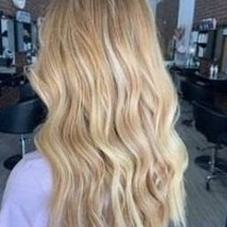 Floosie860893's profile picture. 