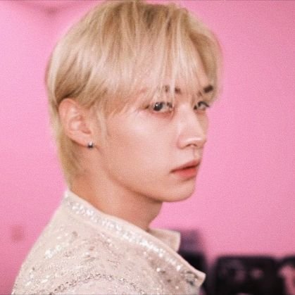 sadprettyboys's profile picture.