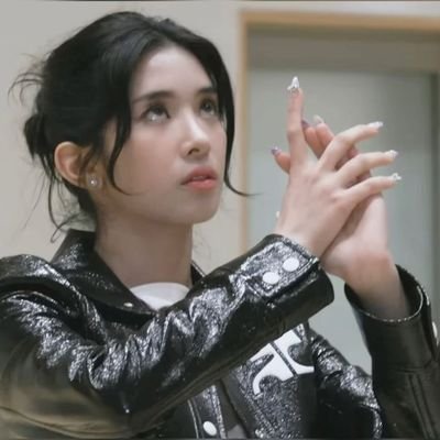 quel_siqueira_'s profile picture. 𝜗ৎˢᵃᵇʳⁱⁿᵃ ᶜᵃʳᵖᵉⁿᵗᵉʳ ⁱˢ ᵍⁿᵃʳˡʸ