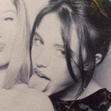 parksfdc's profile picture. blue moon girl