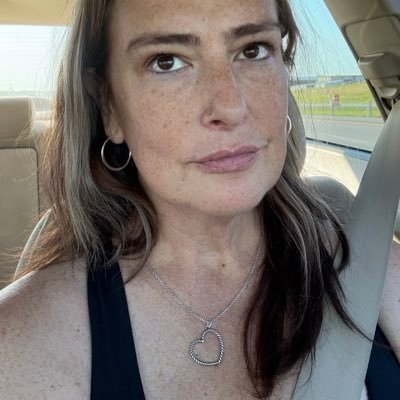 yetOyark's profile picture. Your brain doesn’t yet know the difference between being watchful & being hunted.