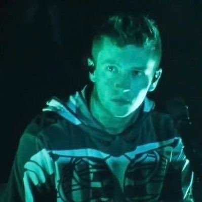 tylerisabean's profile picture. i am a vulture who feeds on pain
